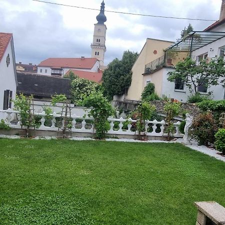 Innenstadtgarten-Wohnung Wolfsberg Bagian luar foto
