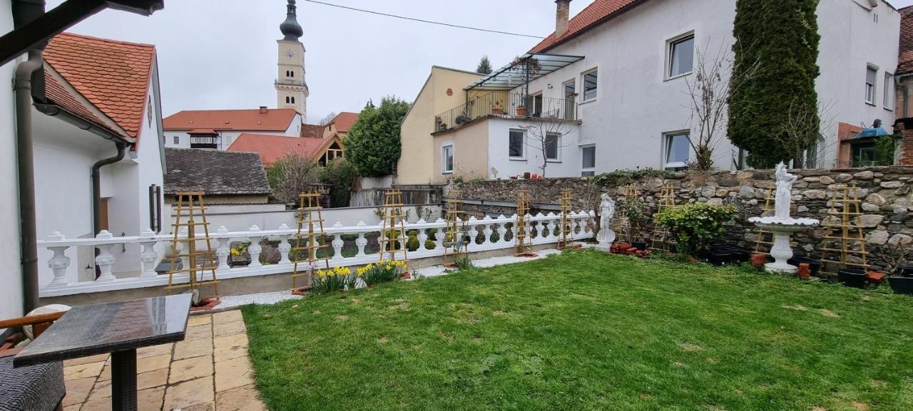 Innenstadtgarten-Wohnung Wolfsberg Bagian luar foto