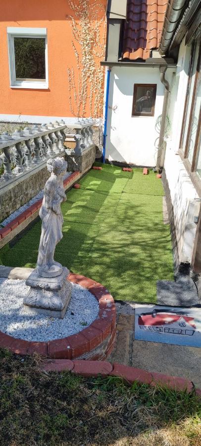Innenstadtgarten-Wohnung Wolfsberg Bagian luar foto