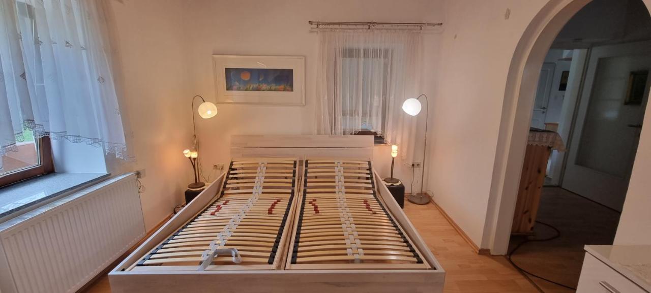 Innenstadtgarten-Wohnung Wolfsberg Bagian luar foto