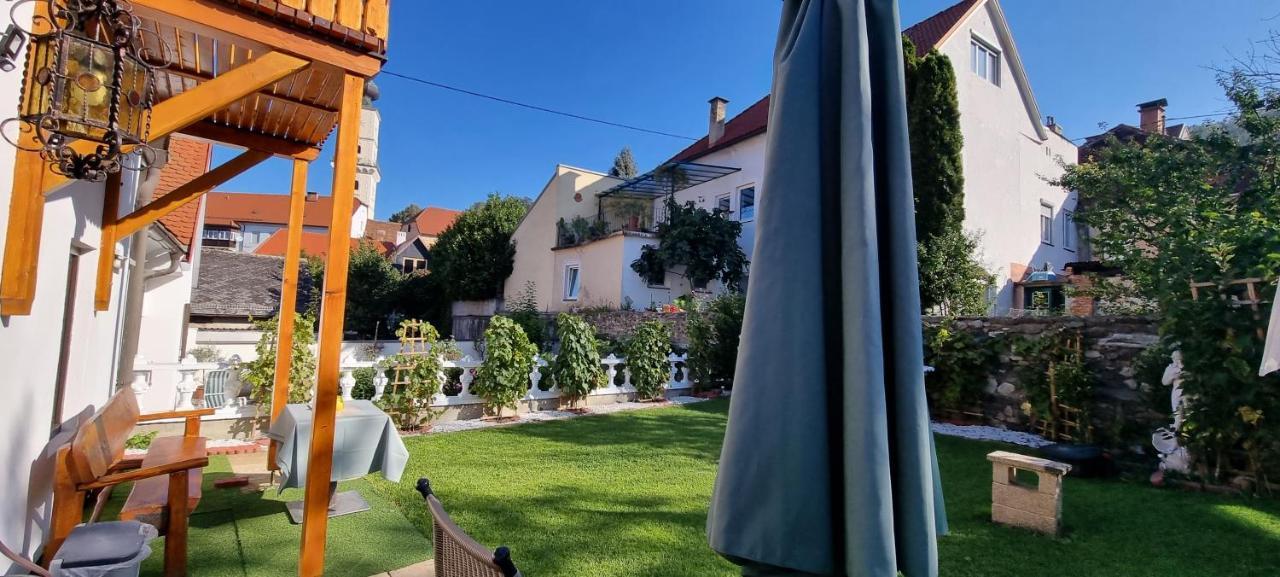 Innenstadtgarten-Wohnung Wolfsberg Bagian luar foto