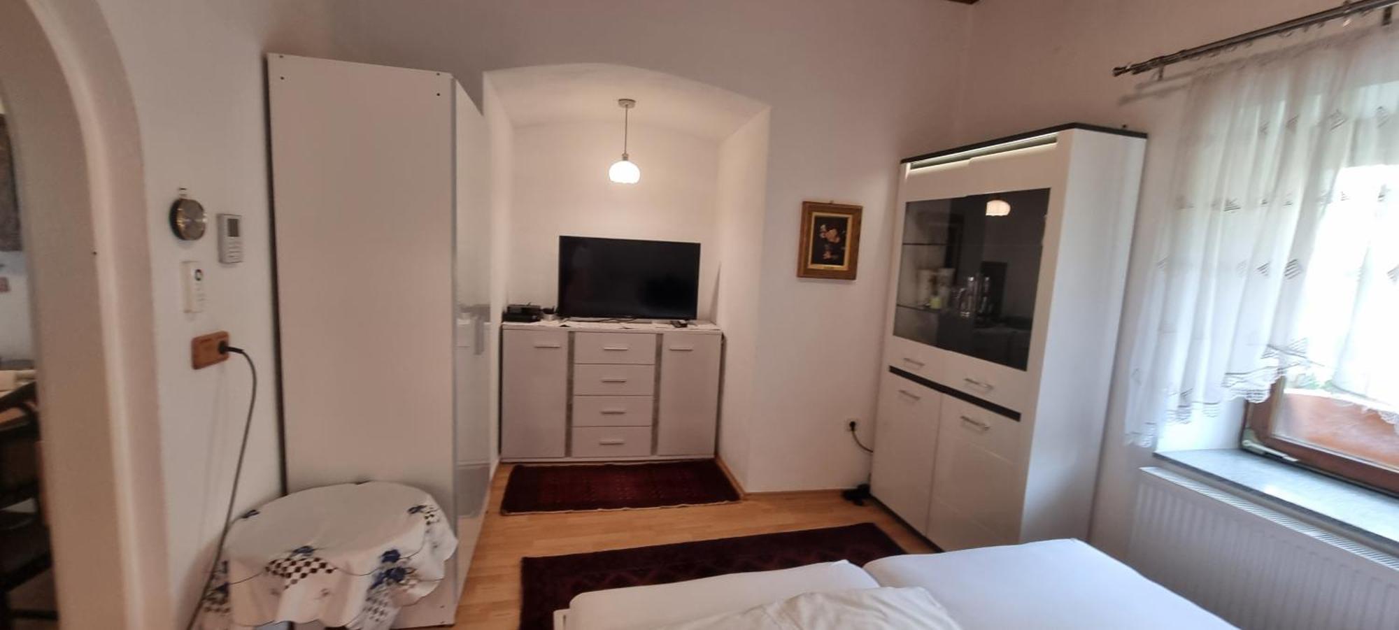 Innenstadtgarten-Wohnung Wolfsberg Bagian luar foto